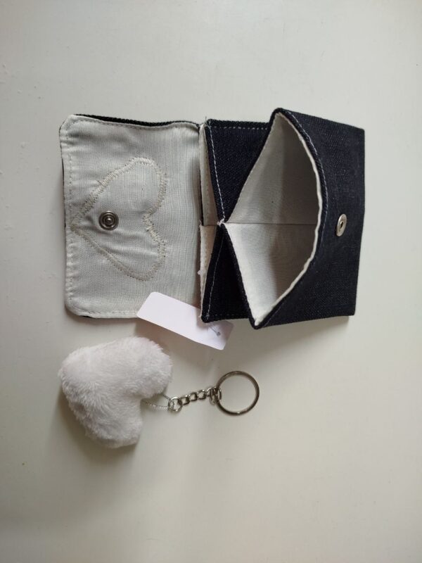 Cartera de corazón con llavero - Imagen 3